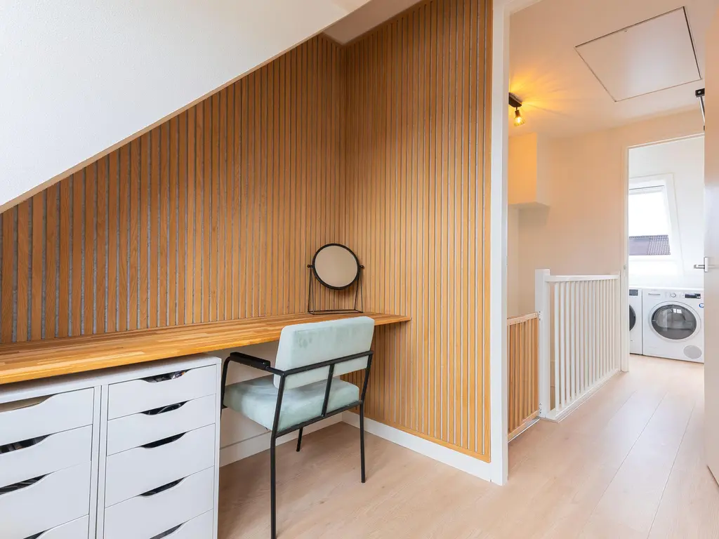 Albert van Damstraat 16, ZWAAG