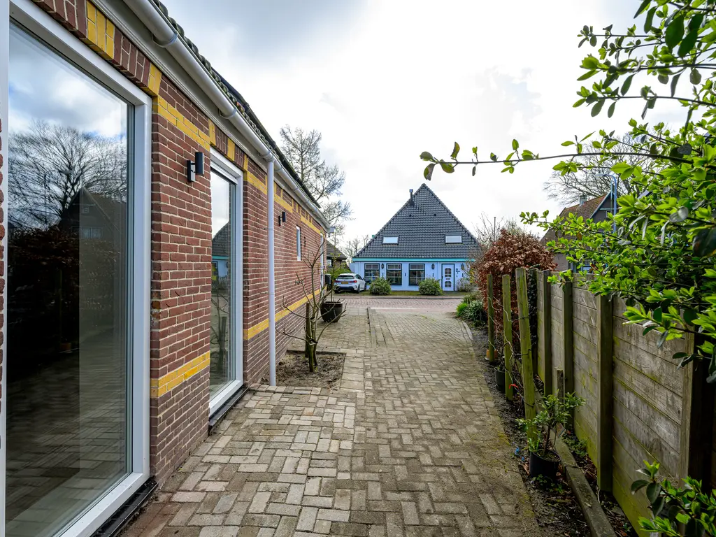 Midwouder Dorpsstraat 10, MIDWOUD