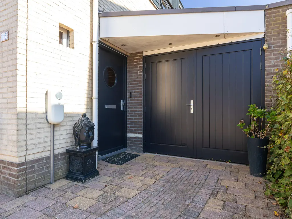 Spanker 13, MEDEMBLIK