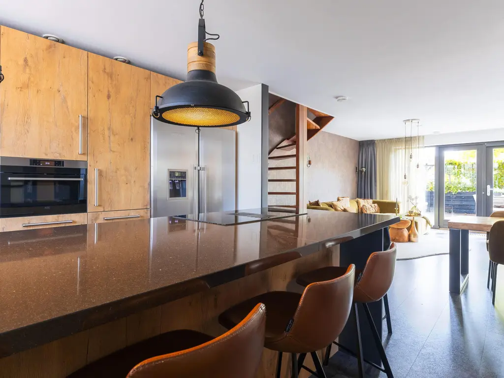 Spanker 13, MEDEMBLIK