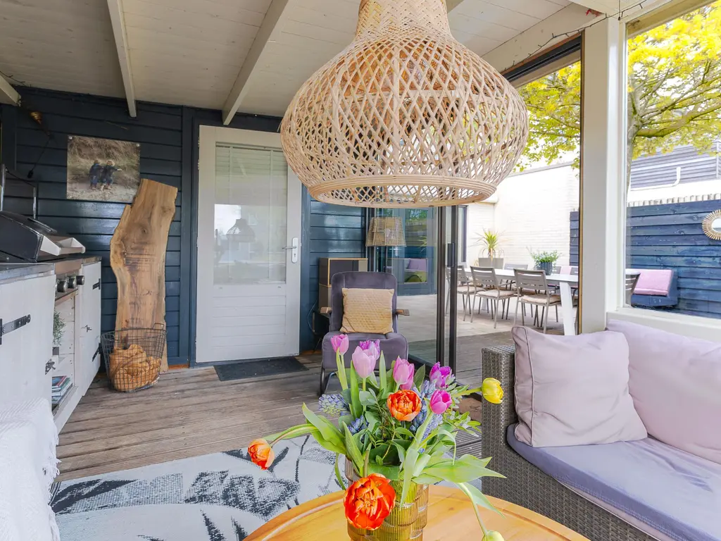 Spanker 13, MEDEMBLIK