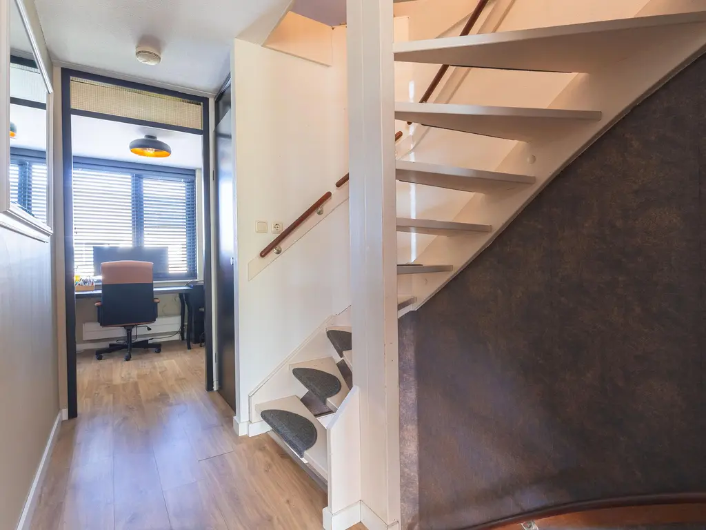 Spanker 13, MEDEMBLIK