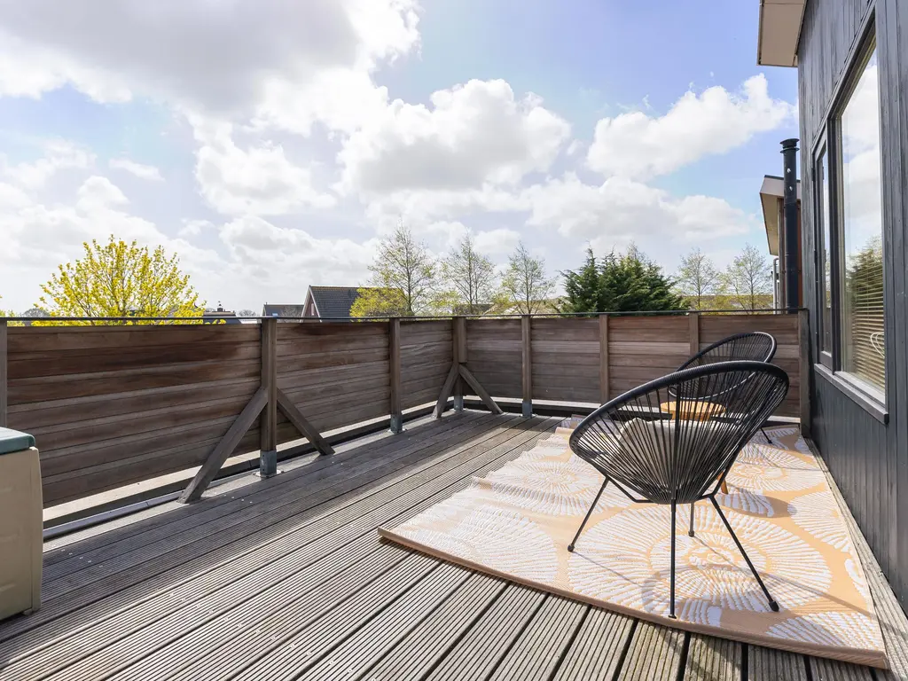 Spanker 13, MEDEMBLIK