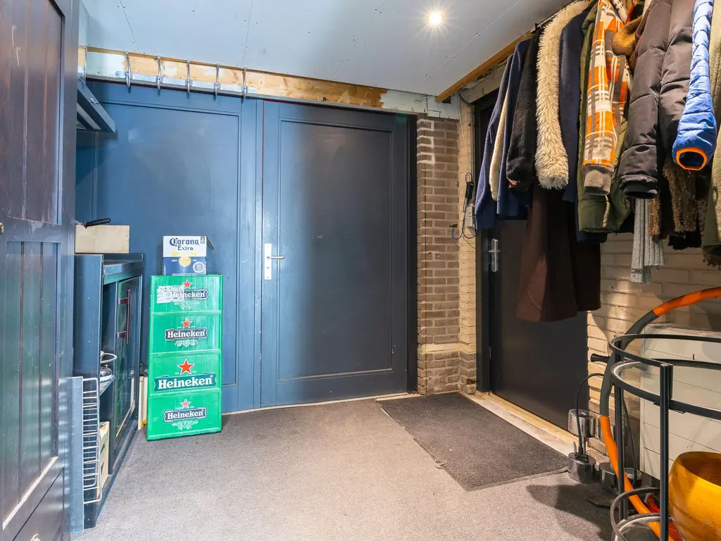 Spanker 13, MEDEMBLIK