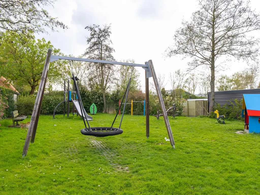 Iepenstraat 15, Winkel