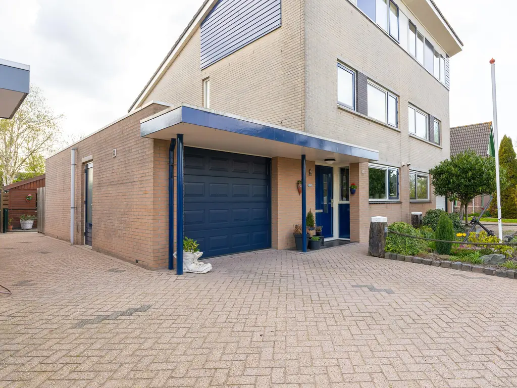 Iepenstraat 15, Winkel