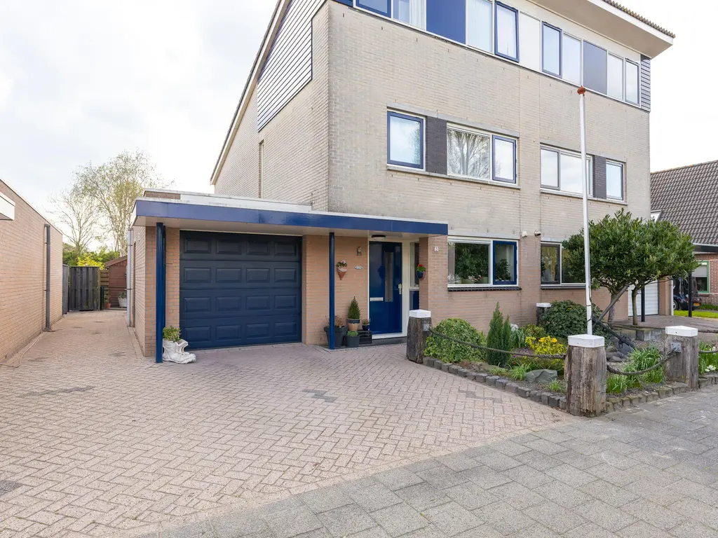 Iepenstraat 15, Winkel