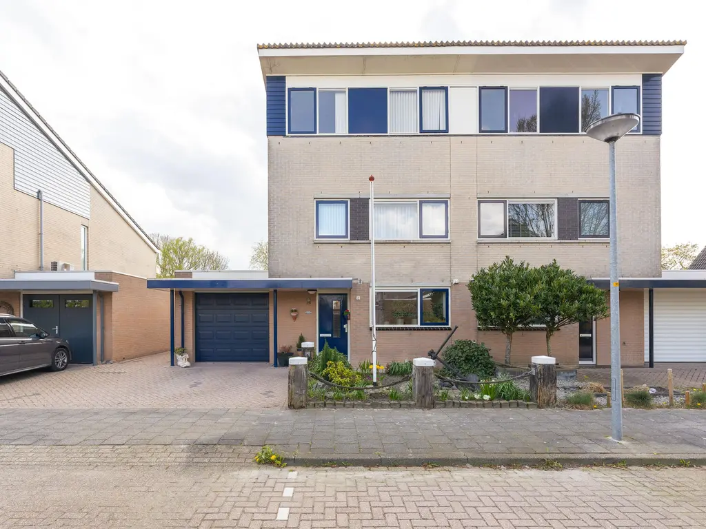 Iepenstraat 15, Winkel