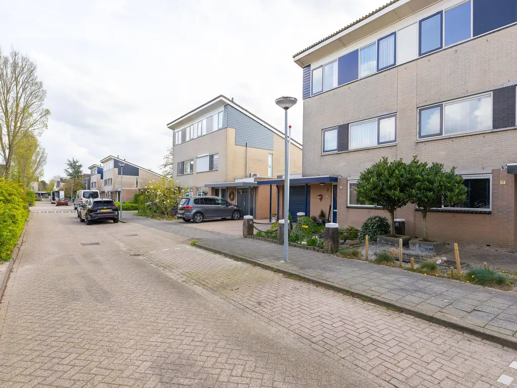 Iepenstraat 15, Winkel