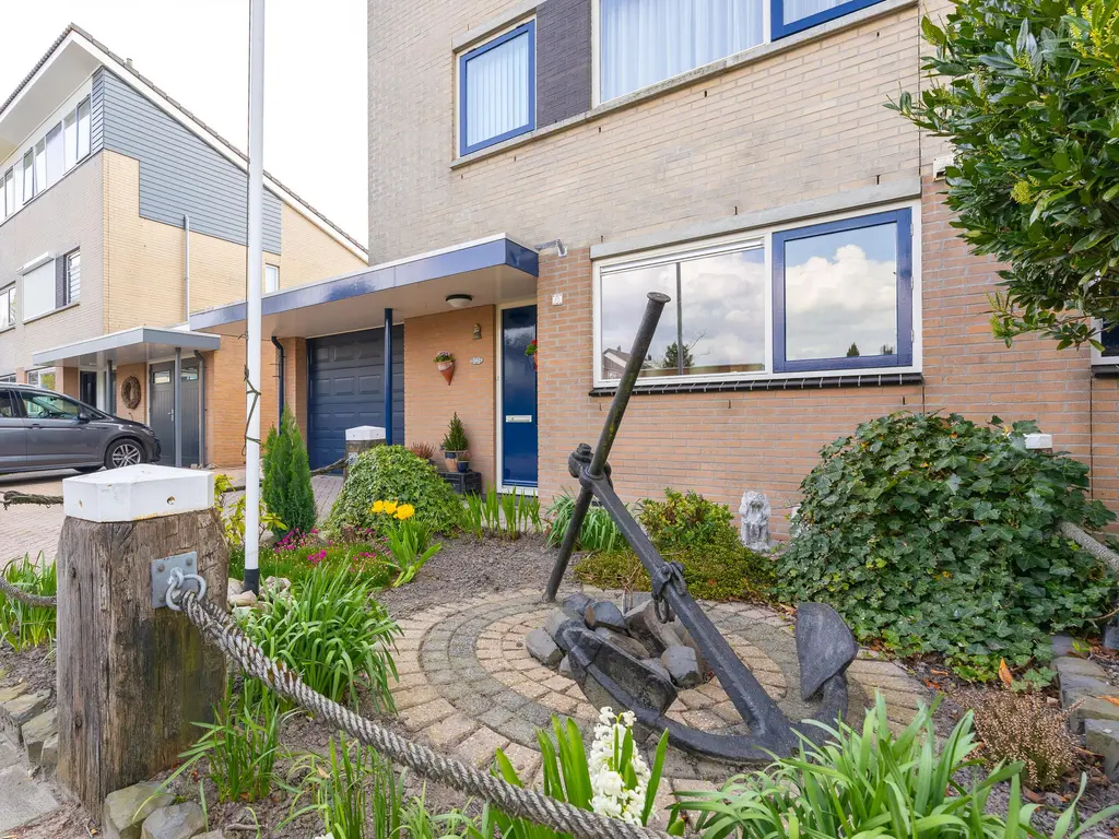 Iepenstraat 15, Winkel