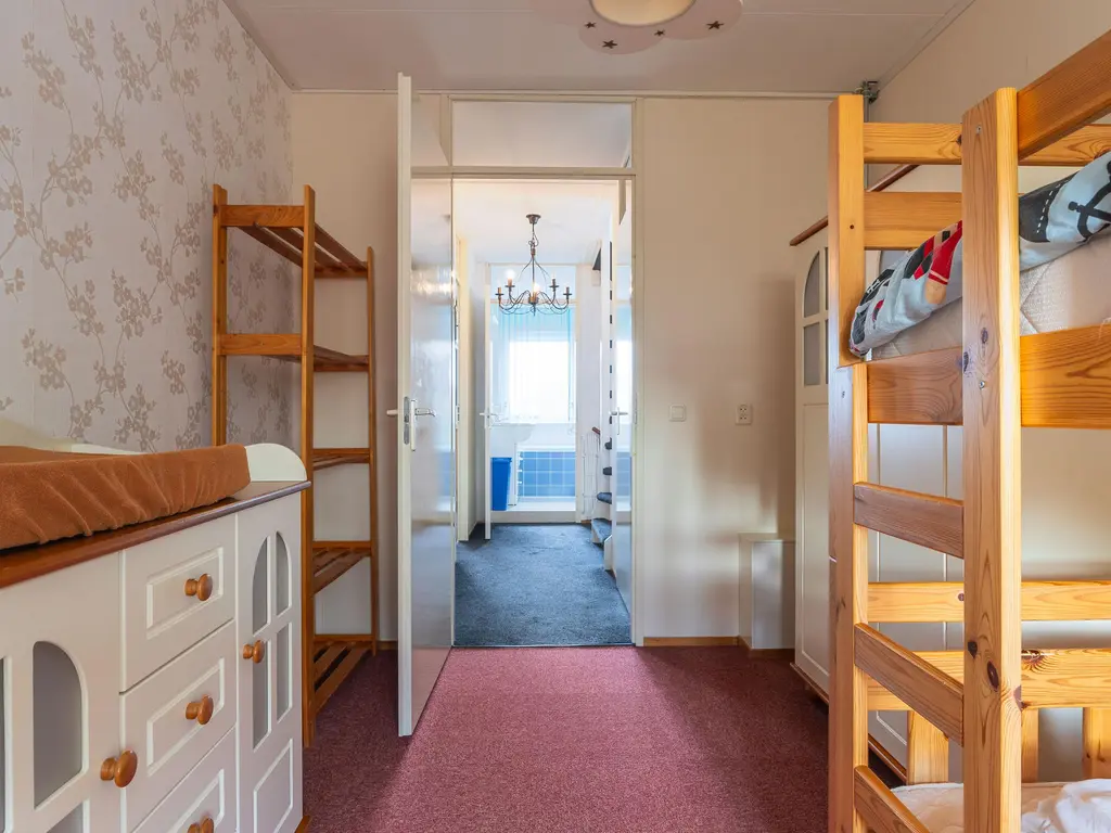 Iepenstraat 15, Winkel