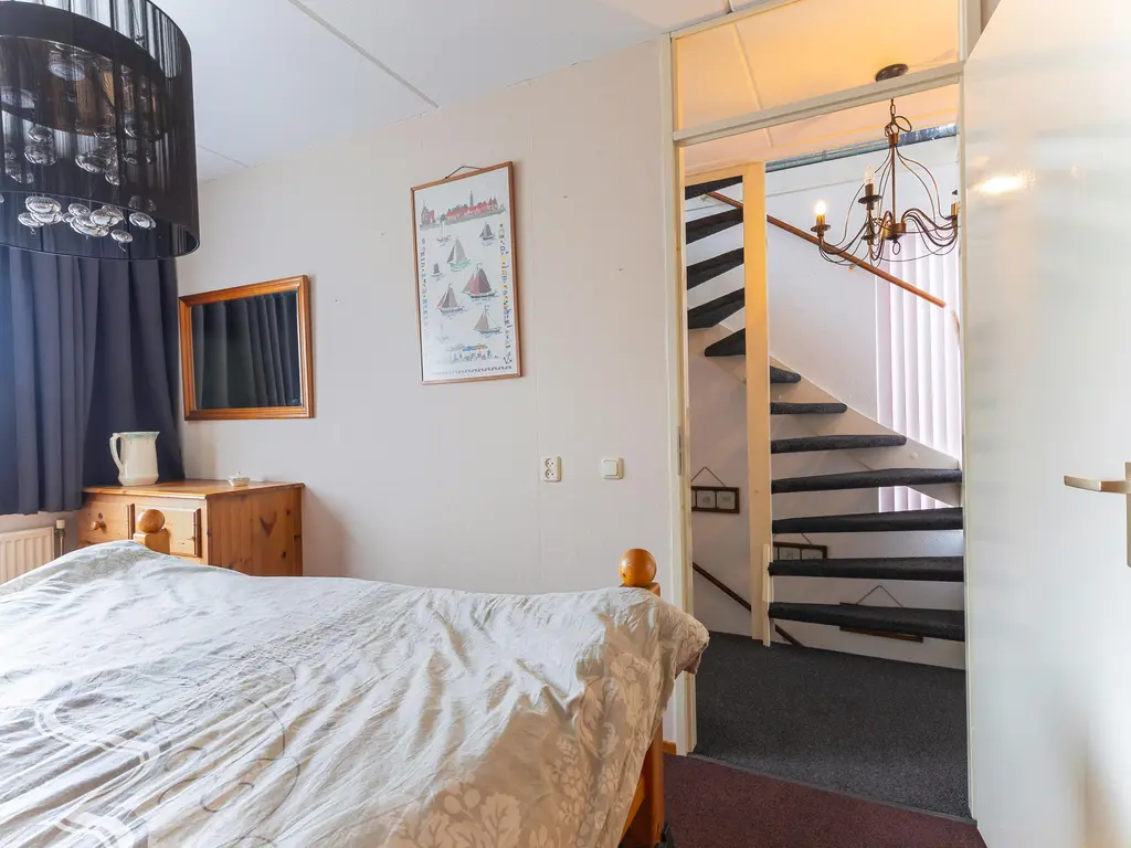 Iepenstraat 15, Winkel