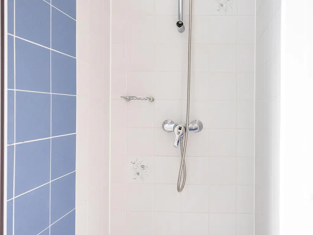 Iepenstraat 15, Winkel