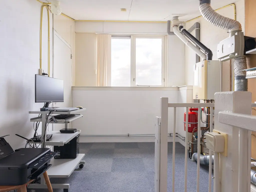 Iepenstraat 15, Winkel