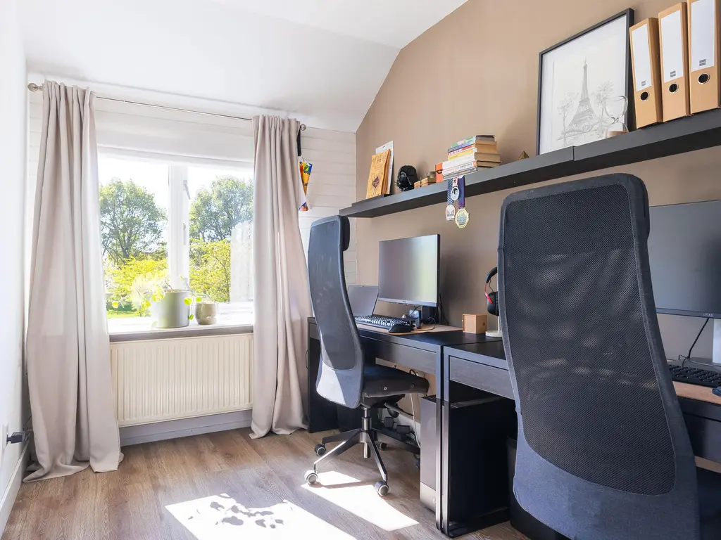 Nachtegaal 100, Hoorn