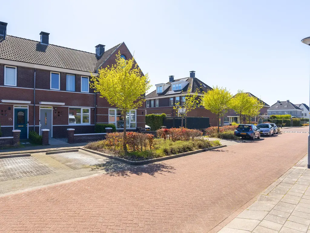 Koolmees 17, Hoogkarspel