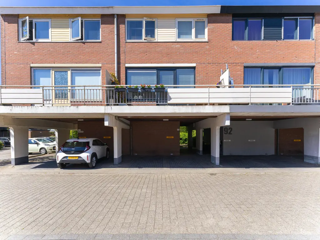 Poolster 93, Hoorn