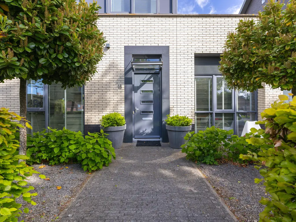 Wabenstraat 18, HOORN