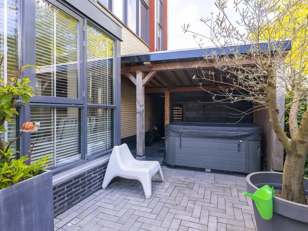 Wabenstraat 18, HOORN