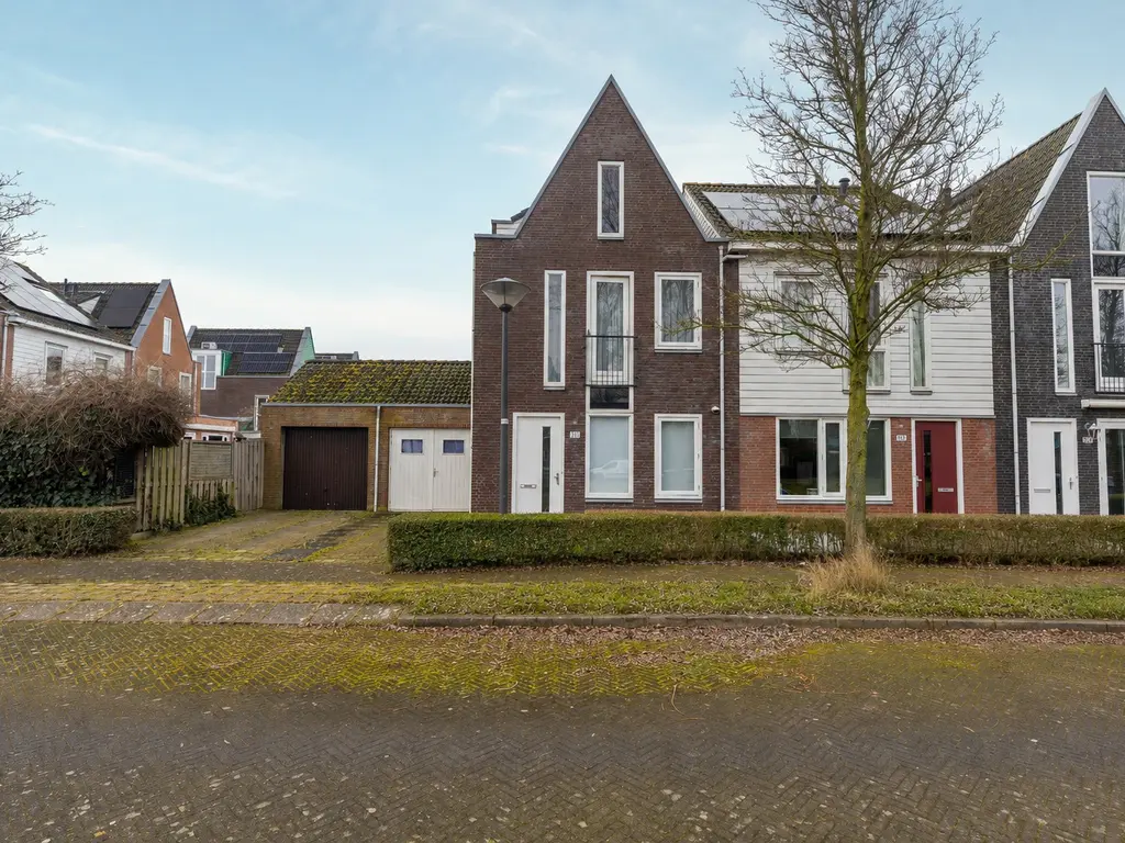 Vredemaker 138, ZWAAG