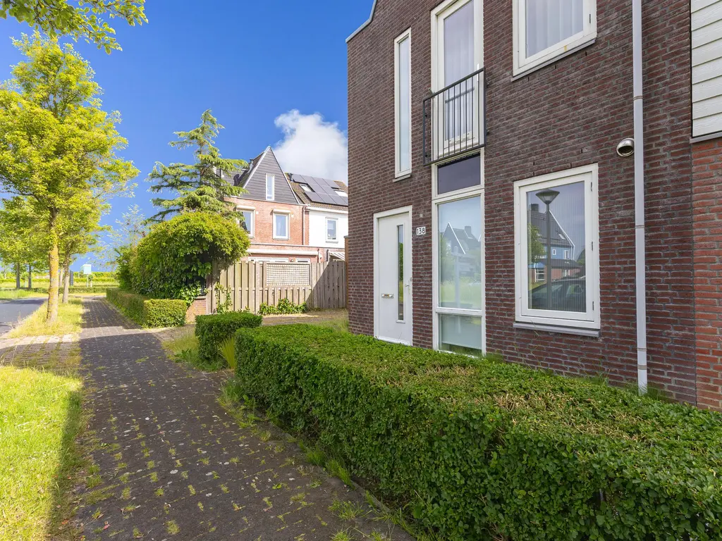 Vredemaker 138, ZWAAG