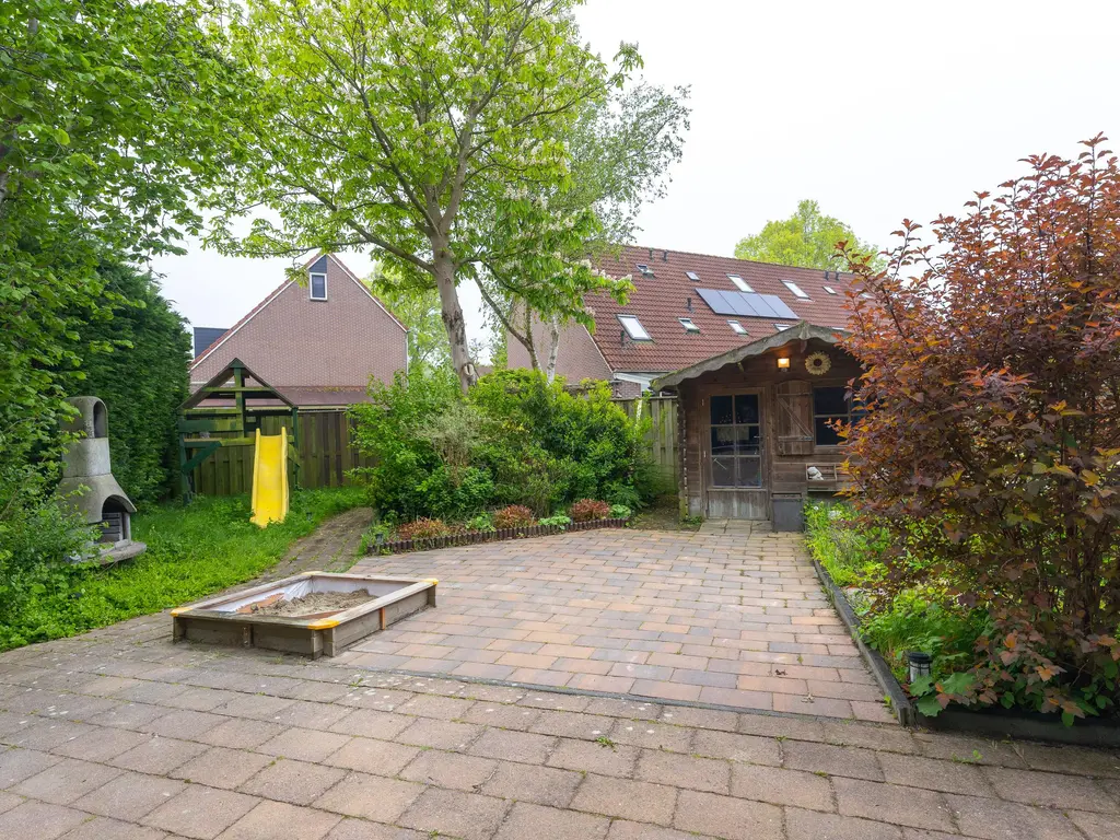 Kinderbalk 7, HOORN