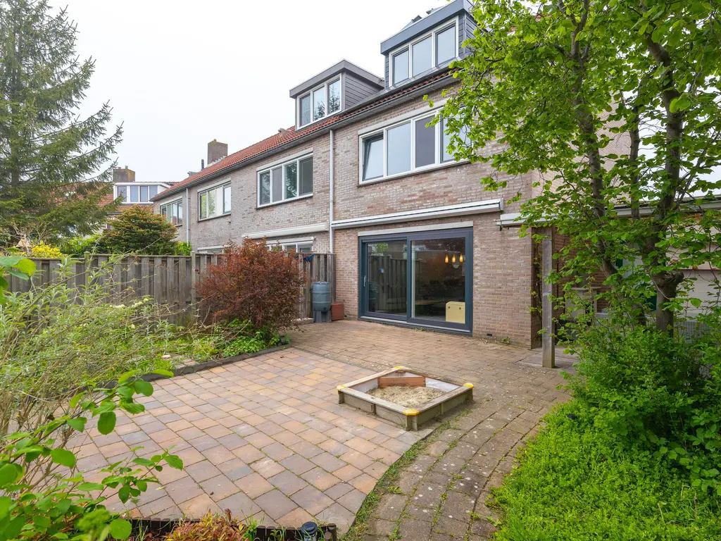 Kinderbalk 7, HOORN