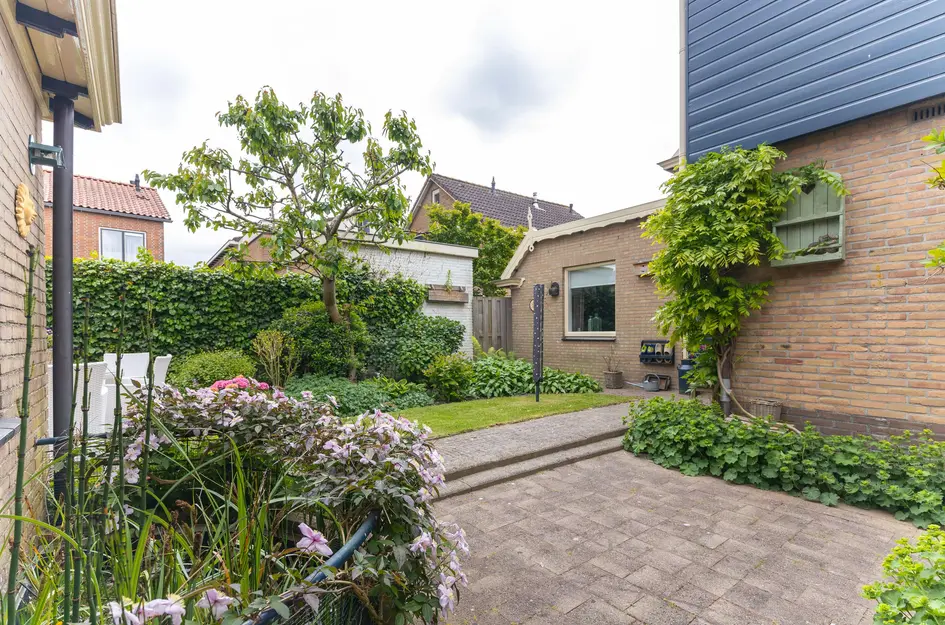 Bernhardstraat 12