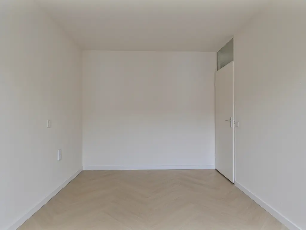 Koolmees 36, HOORN