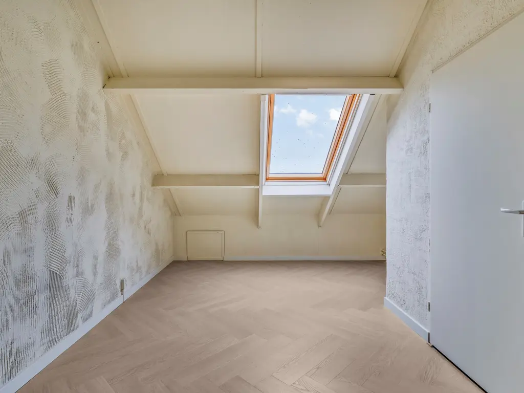 Koolmees 36, HOORN