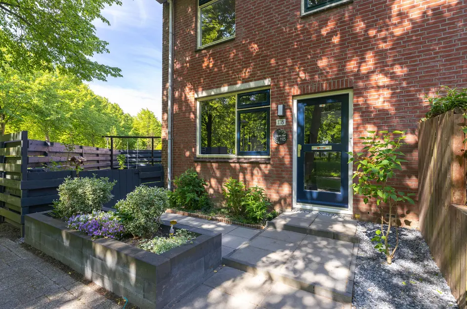 Patio 118