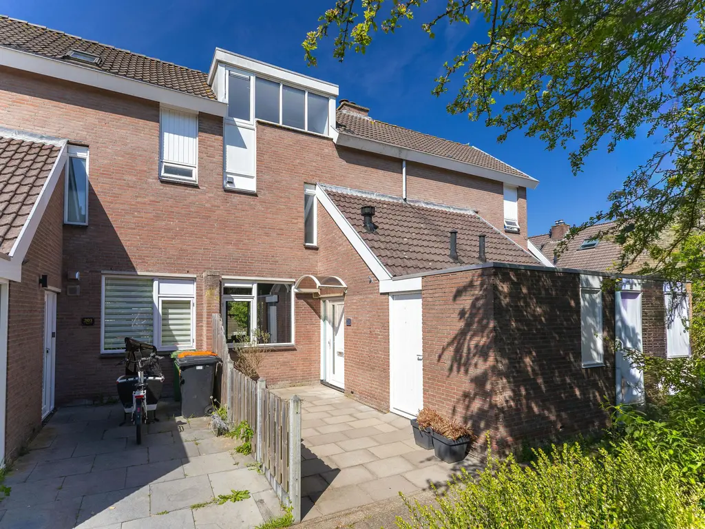Langetuin 204, ZWAAG