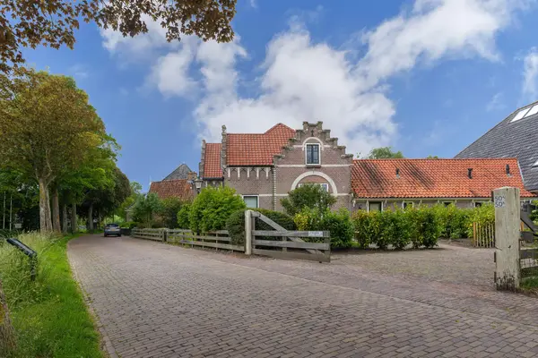 Dorpsweg 50