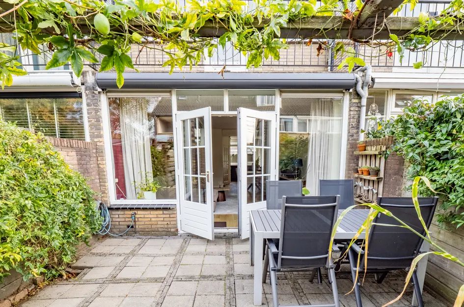 G.R. van Kinschotstraat 23