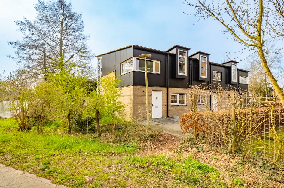 Walter Kollolaan 177