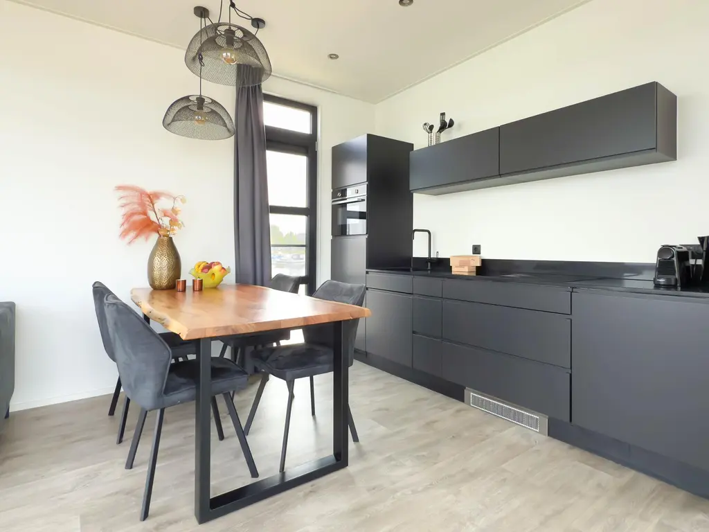 Rijnbandijk 36 84, MAURIK