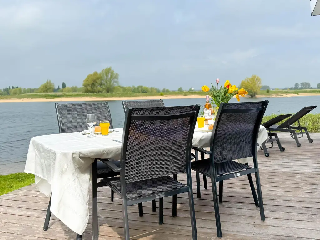 Rijnbandijk 36 84, MAURIK