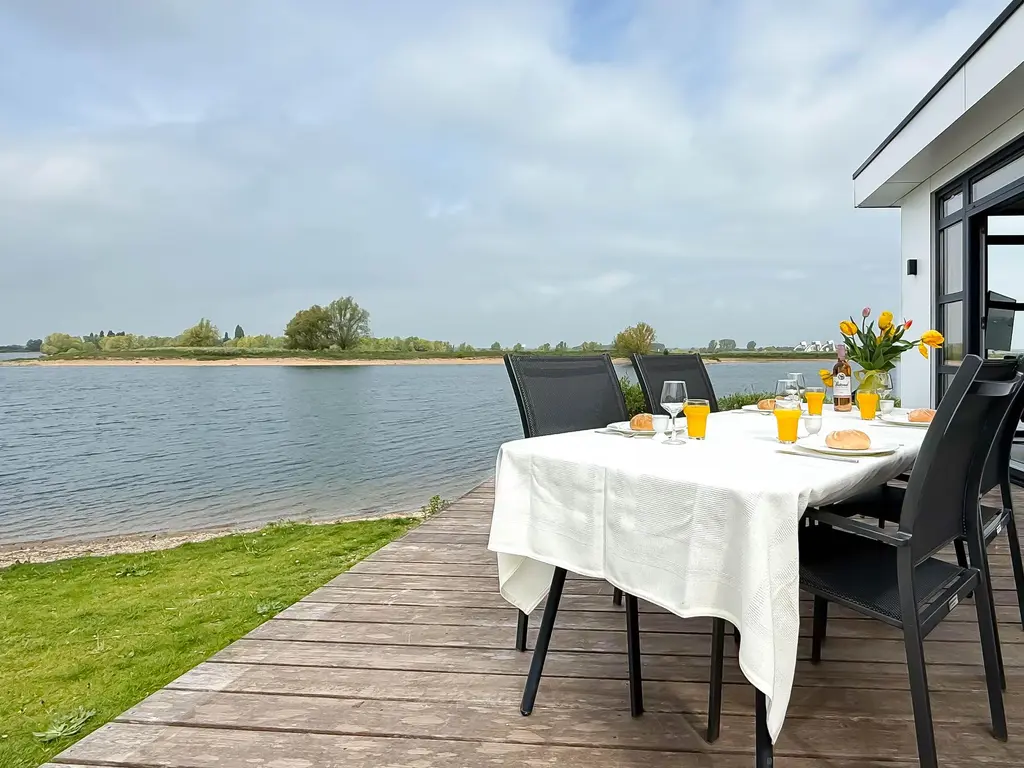 Rijnbandijk 36 84, MAURIK