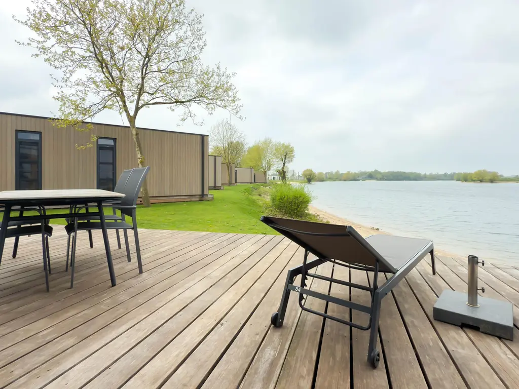 Rijnbandijk 36 84, MAURIK