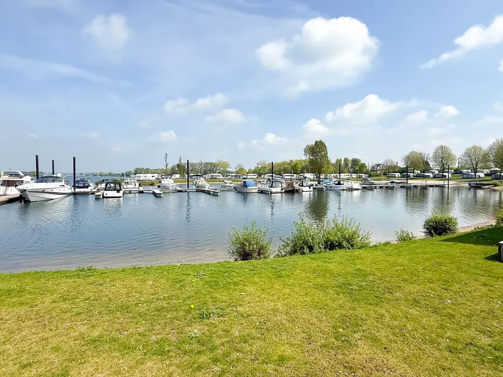 Rijnbandijk 36 84, MAURIK