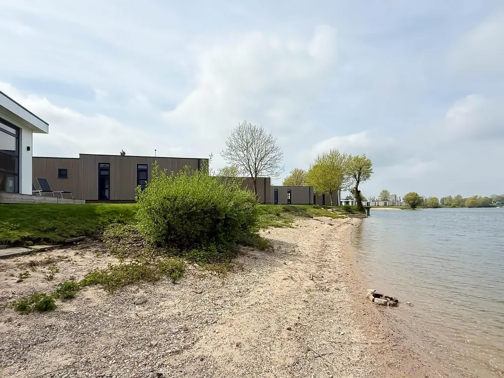 Rijnbandijk 36 84, MAURIK