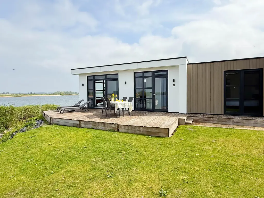 Rijnbandijk 36 84, MAURIK