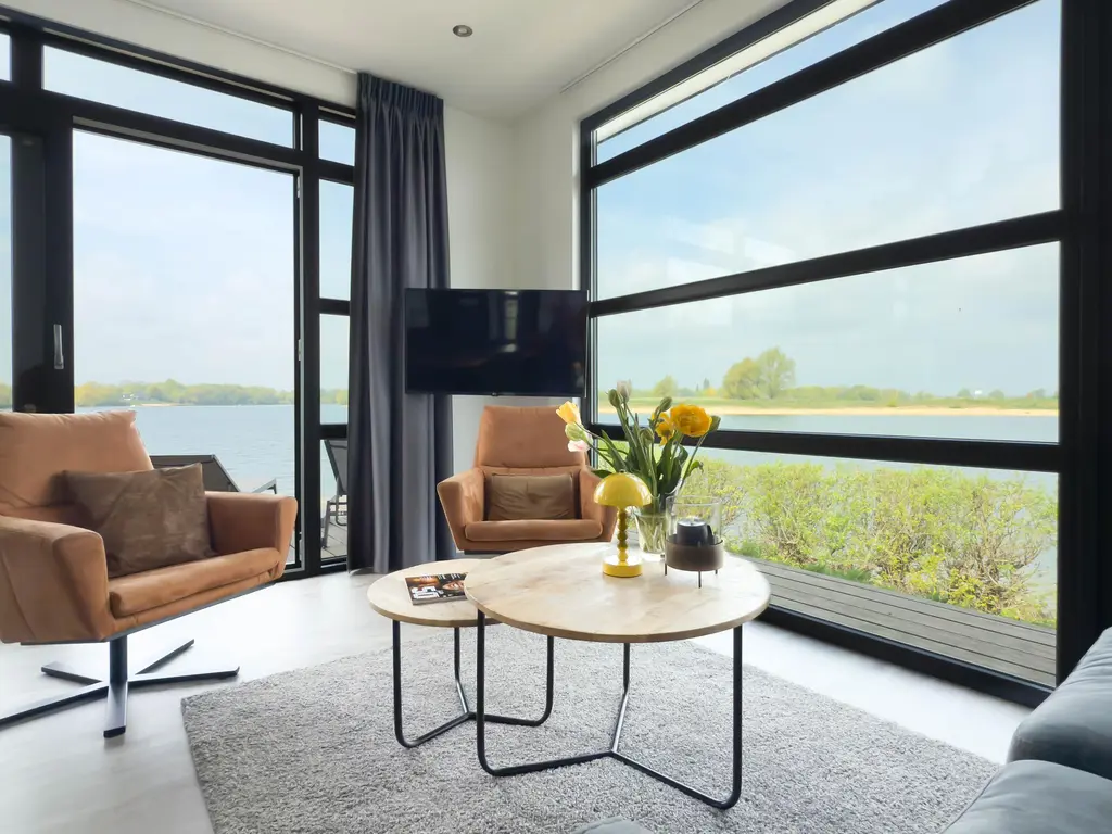 Rijnbandijk 36 84, MAURIK