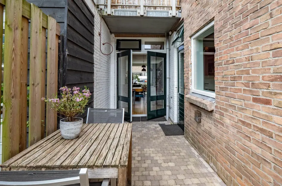 Merwedestraat 12