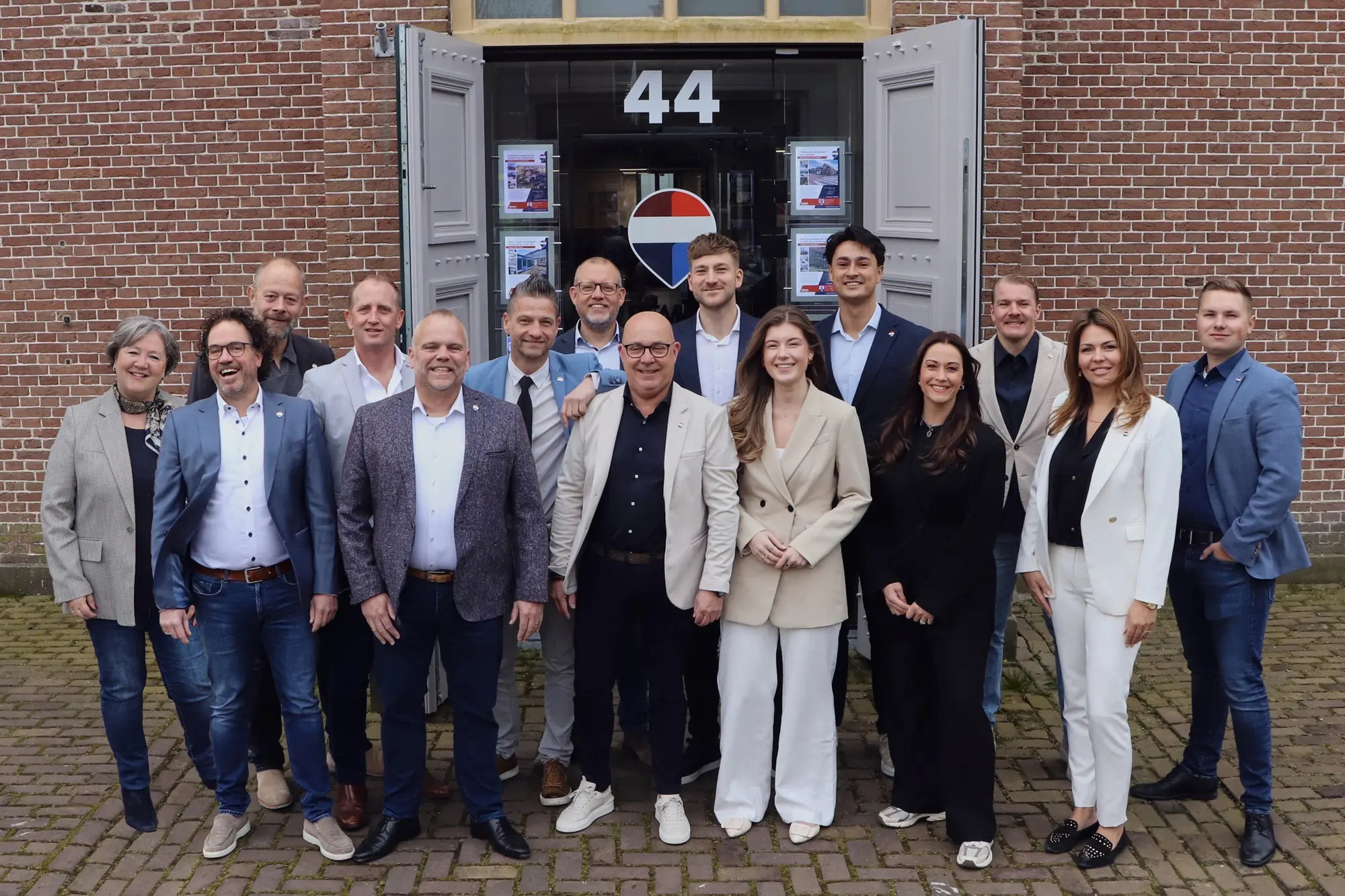 TEAMFOTO April 2026