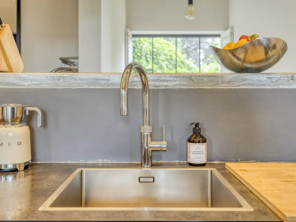 De Stille Wille 316, OOST WEST EN MIDDELBEERS