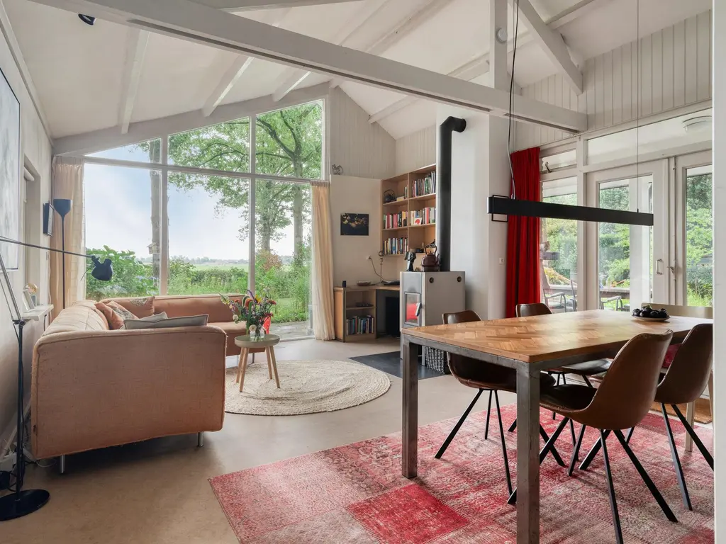 De Stille Wille 162, OOST WEST EN MIDDELBEERS