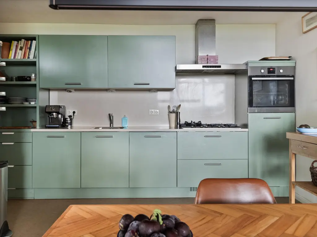 De Stille Wille 162, OOST WEST EN MIDDELBEERS