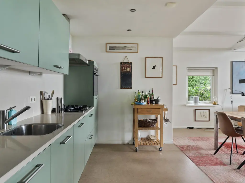 De Stille Wille 162, OOST WEST EN MIDDELBEERS