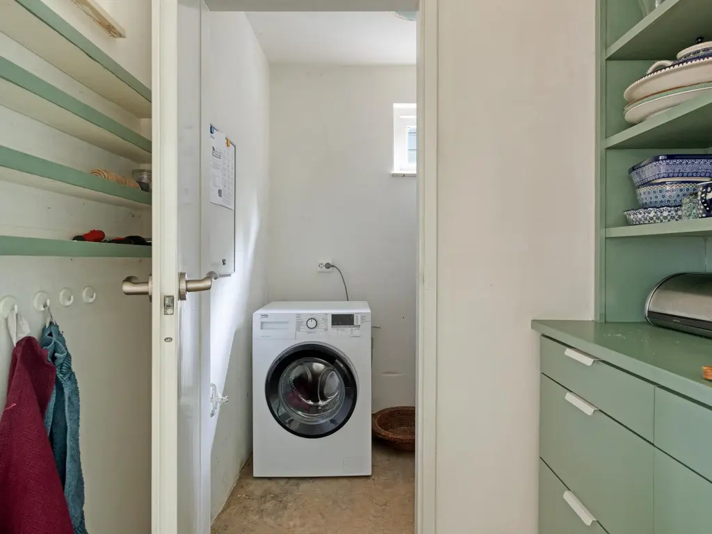 De Stille Wille 162, OOST WEST EN MIDDELBEERS